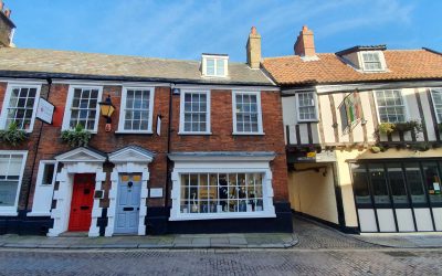 How Can Building Surveyors Help You Save Money?